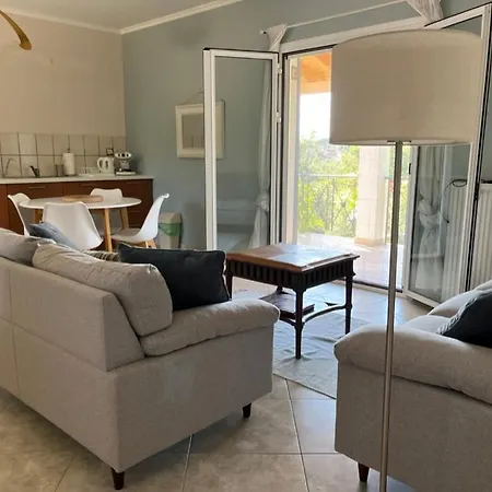 Apartamento Zoe A Mountaintop Retreat Kalafationes